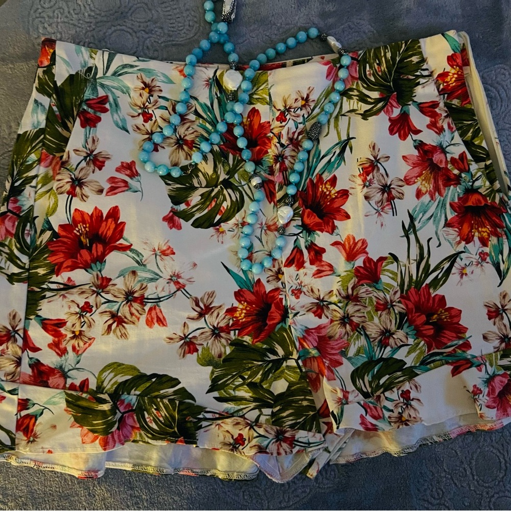 ZARA Floral Print Shorts with Beaded Necklace
